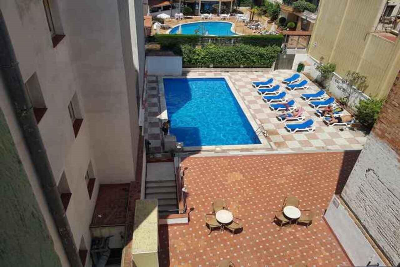 Hotel Castella Лорет де Мар Екстериор снимка